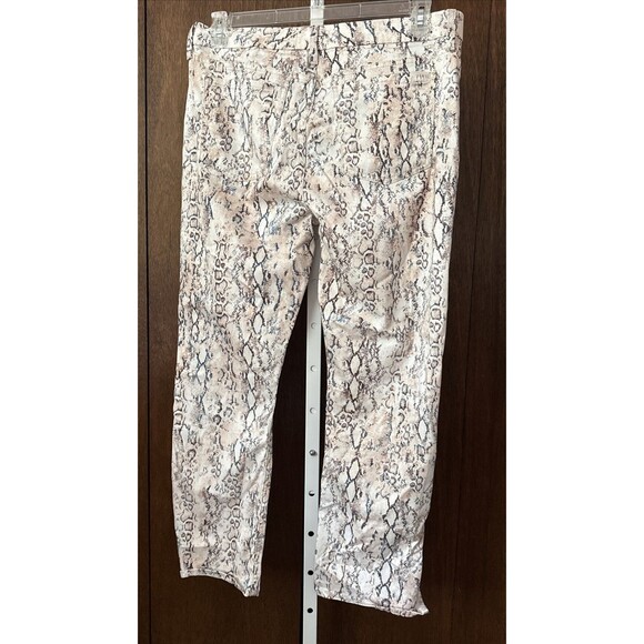 7 For All Mankind JEN7 Women's Snake Print Ankle Straight Jeans Size 12 Stretch - Picture 6 of 7